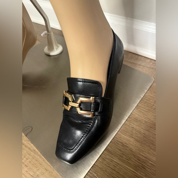 Steve Madden Black Gold Slip-On Loafers with Metal Detail - Picture 1 of 7